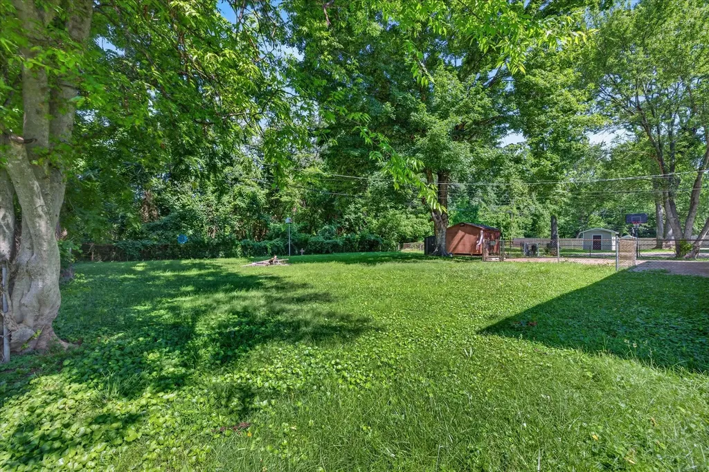 31 Charlemagne Boulevard Clarksville TN 37042