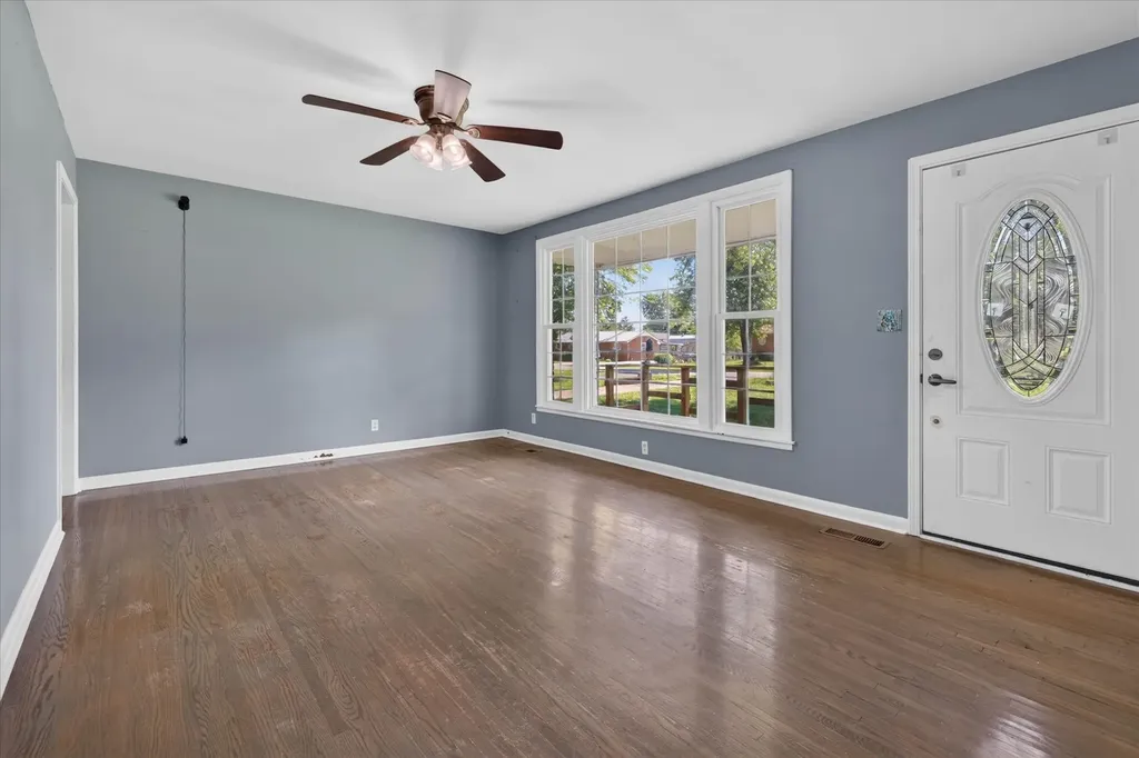 31 Charlemagne Boulevard Clarksville TN 37042