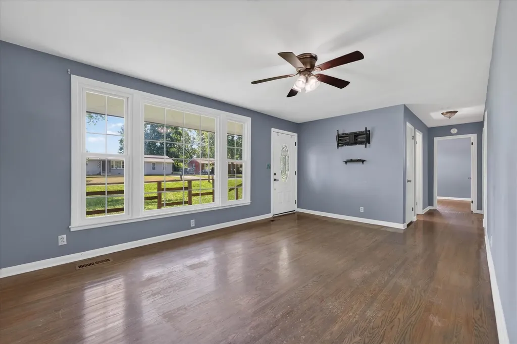 31 Charlemagne Boulevard Clarksville TN 37042