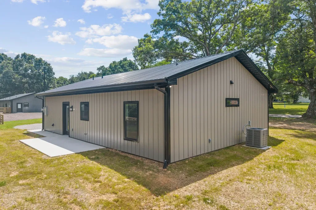 701 Oak Grove Road Goodspring TN 38460