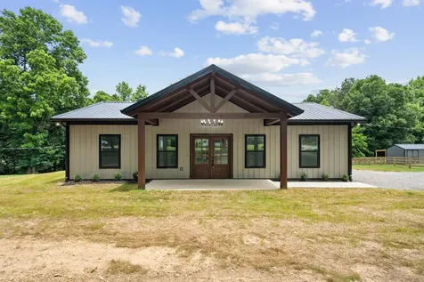 701 Oak Grove Road Goodspring TN 38460