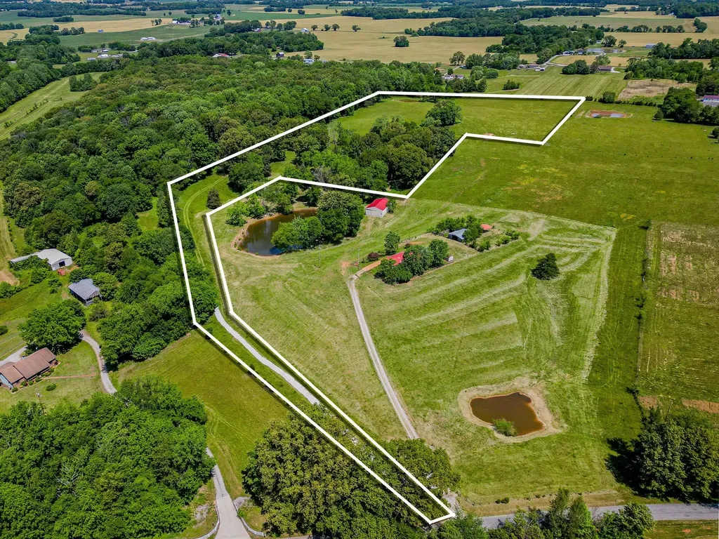 4919 Pulliam Hardaway Road Springfield TN 37172