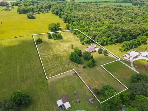 4919 Pulliam Hardaway Road Springfield TN 37172