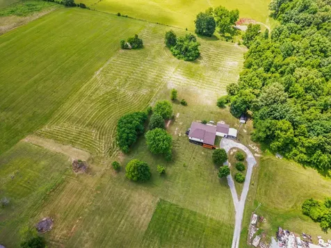4919 Pulliam Hardaway Road Springfield TN 37172