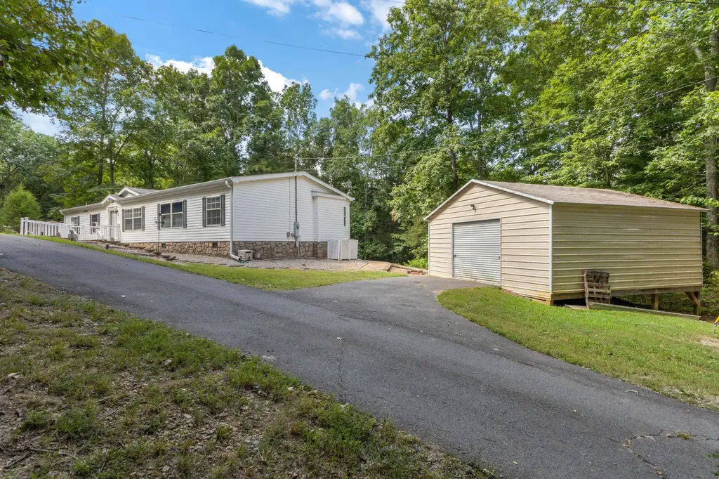2497 Foster Road Cumberland Furnace TN 37051
