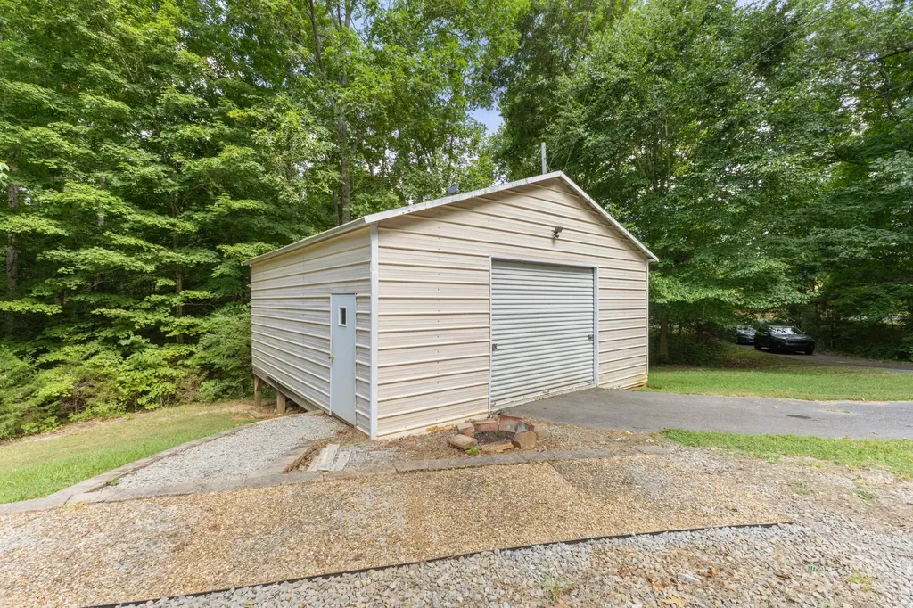 2497 Foster Road Cumberland Furnace TN 37051