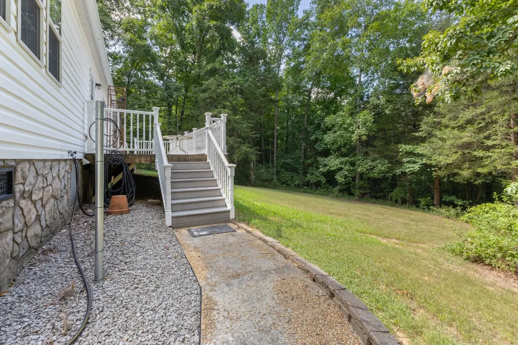 2497 Foster Road Cumberland Furnace TN 37051