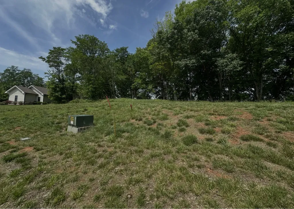 2061 Mockingbird Lane Loudon TN 37774
