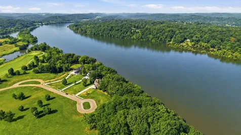 2061 Mockingbird Lane Loudon TN 37774