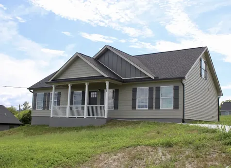 111 Alice Preston Loop Gordonsville TN 38563