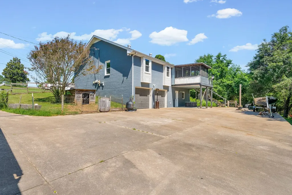 1635 Gratton Road Clarksville TN 37043