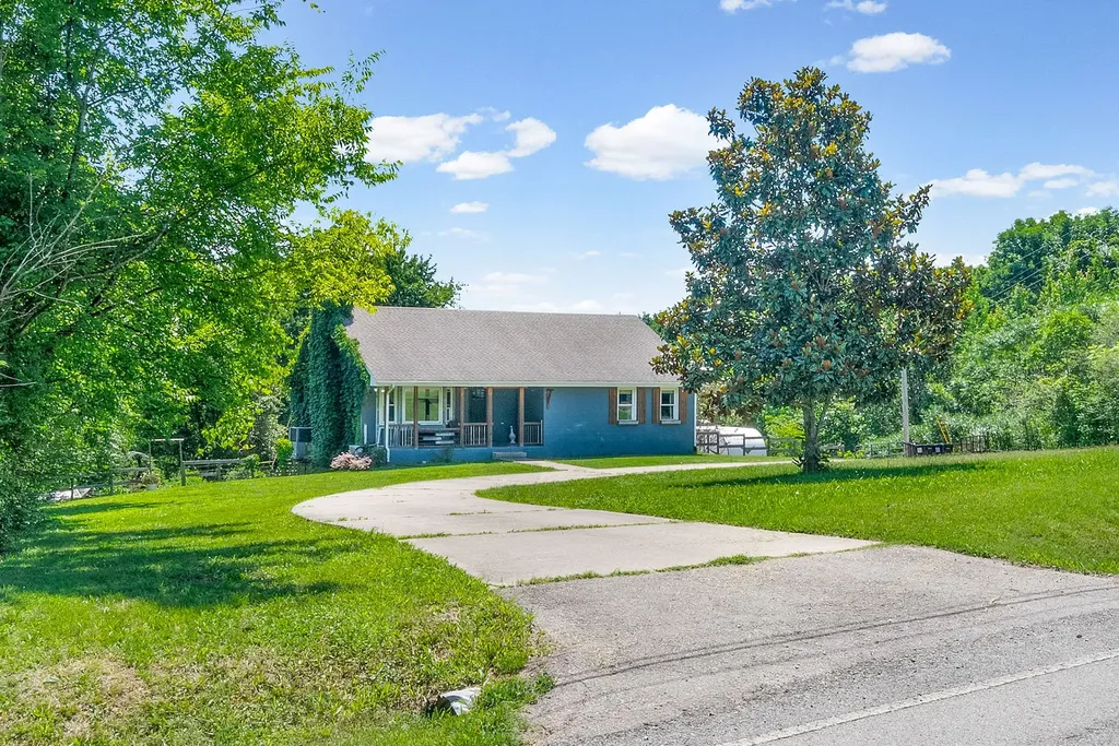 1635 Gratton Road Clarksville TN 37043