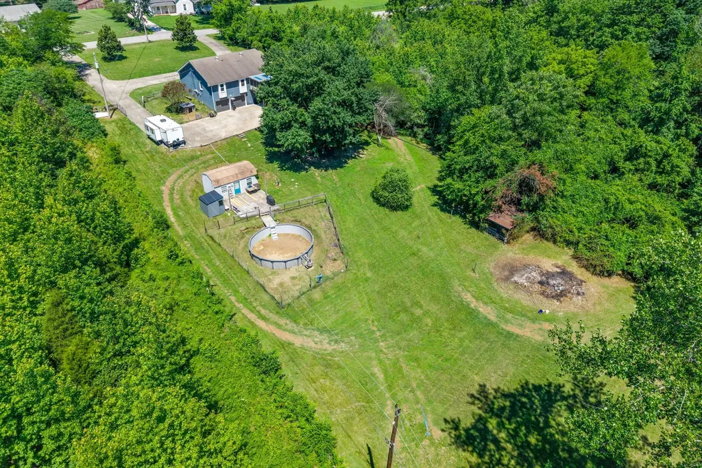 1635 Gratton Road Clarksville TN 37043