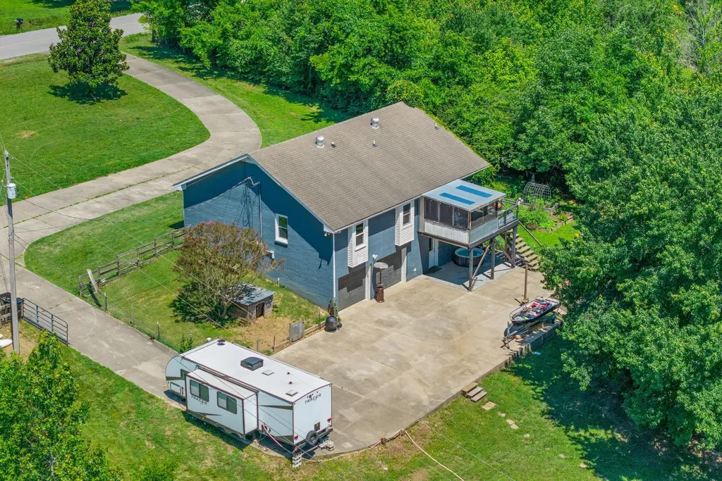 1635 Gratton Road Clarksville TN 37043