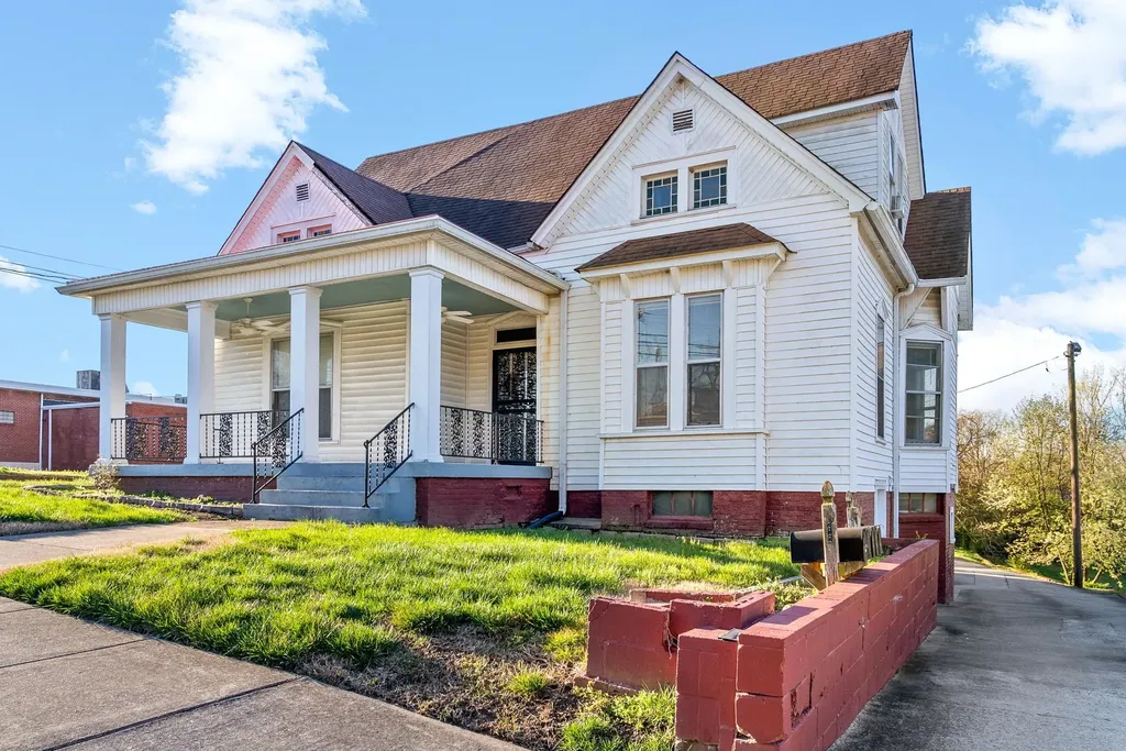 222 Union Street Clarksville TN 37040