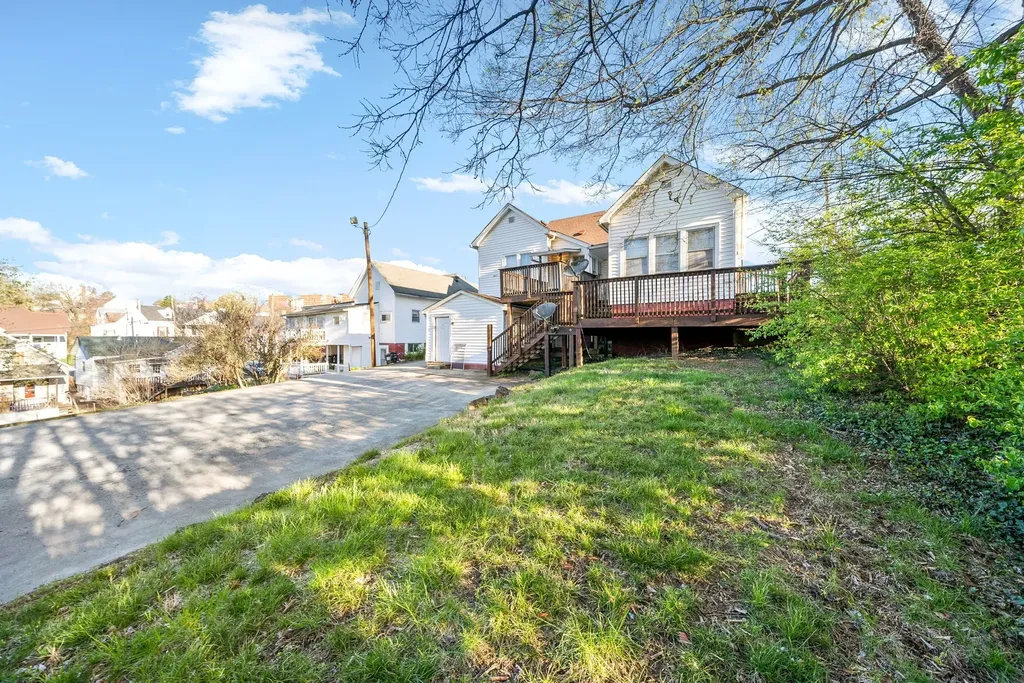 222 Union Street Clarksville TN 37040
