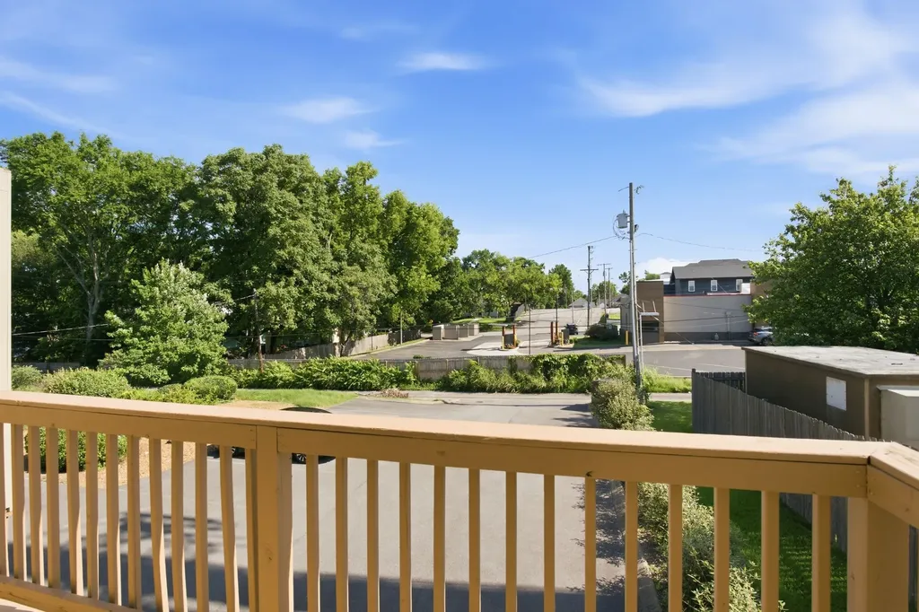 1049 Chicamauga Avenue Nashville TN 37206