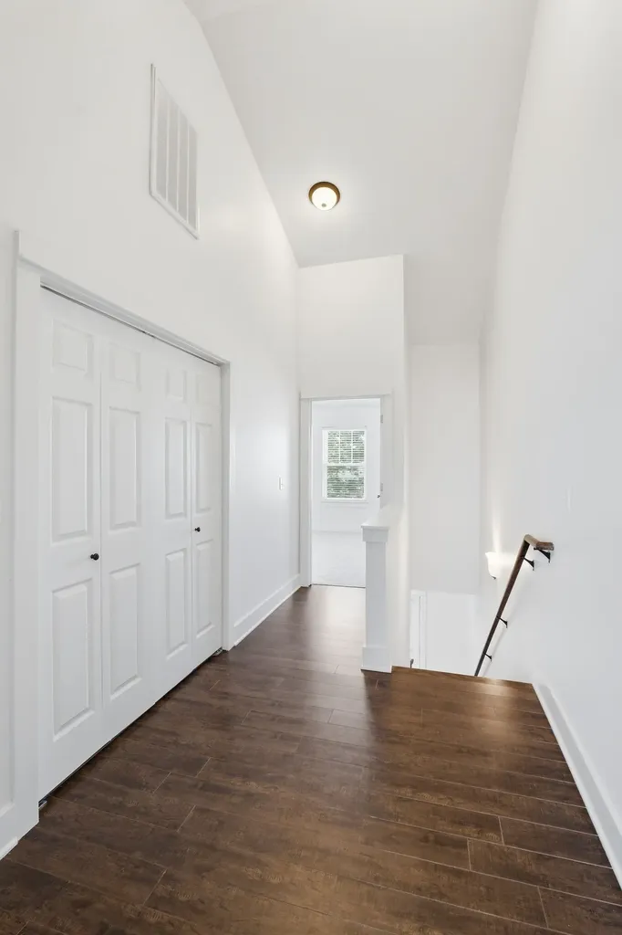 1049 Chicamauga Avenue Nashville TN 37206