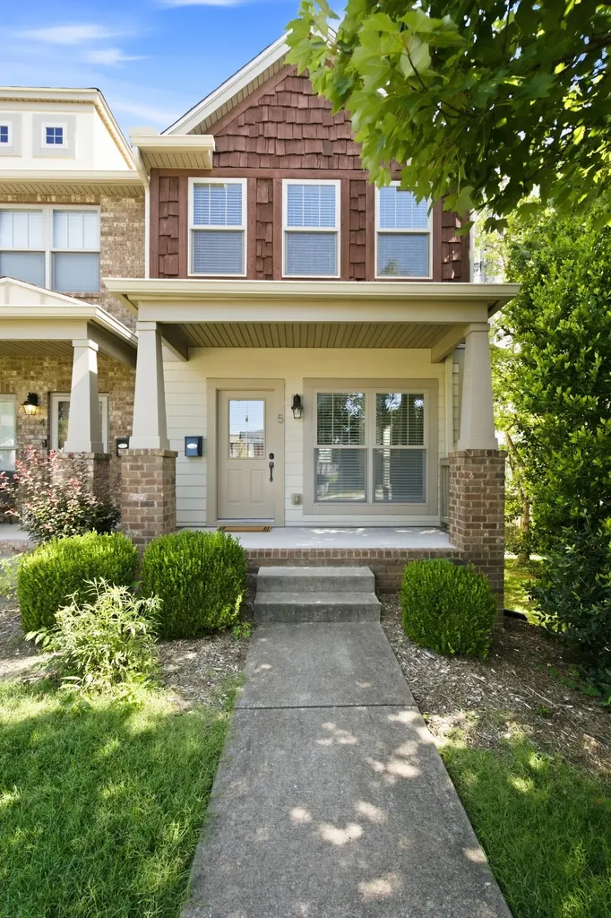 1049 Chicamauga Avenue Nashville TN 37206