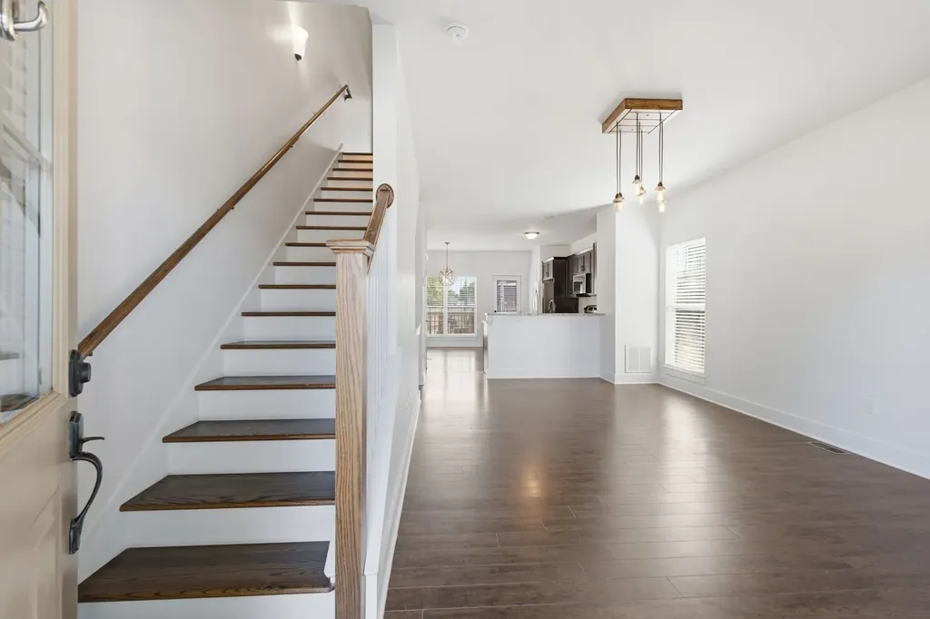 1049 Chicamauga Avenue Nashville TN 37206