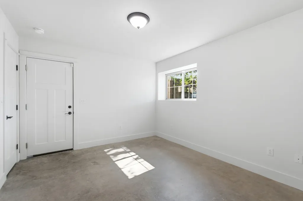 1049 Chicamauga Avenue Nashville TN 37206