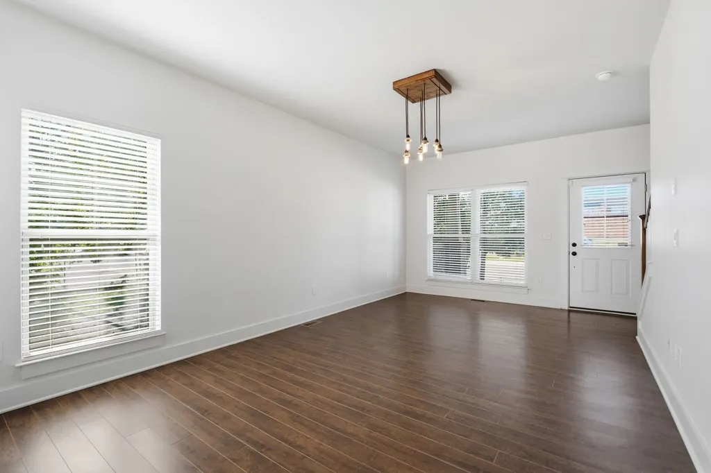 1049 Chicamauga Avenue Nashville TN 37206