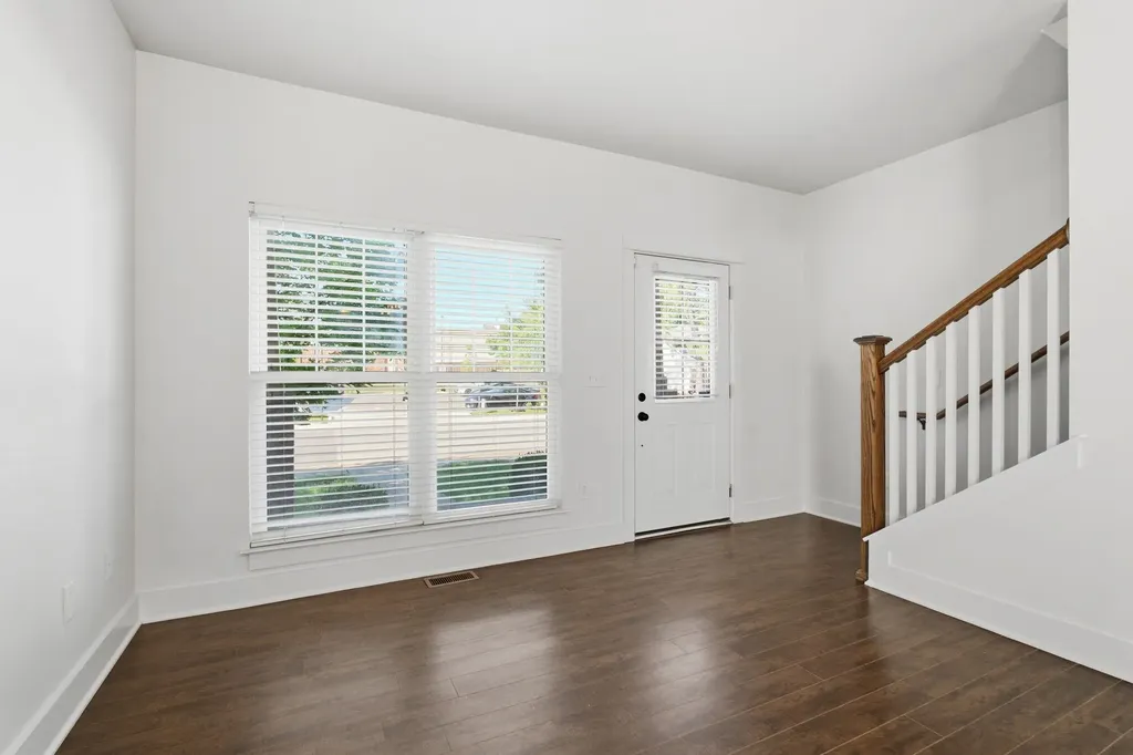 1049 Chicamauga Avenue Nashville TN 37206