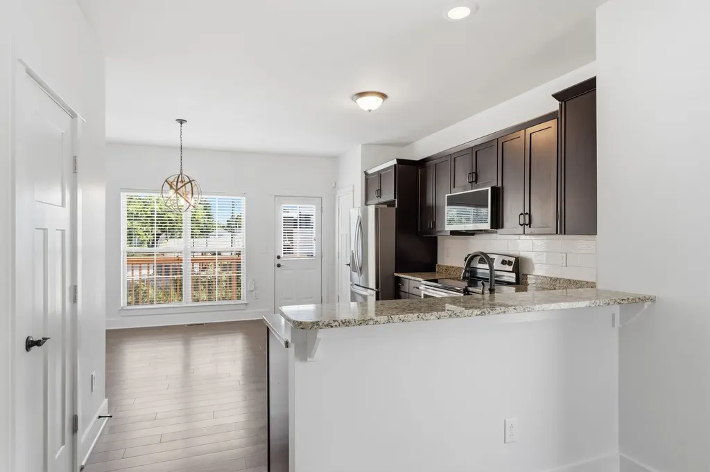 1049 Chicamauga Avenue Nashville TN 37206