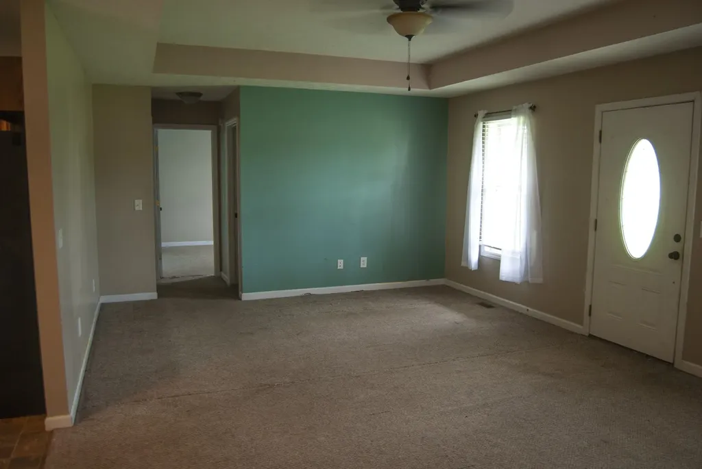 138 Leigh Anna Circle Lafayette TN 37083