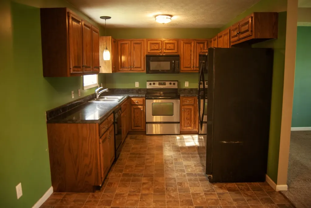 138 Leigh Anna Circle Lafayette TN 37083