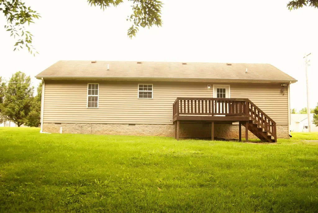 138 Leigh Anna Circle Lafayette TN 37083