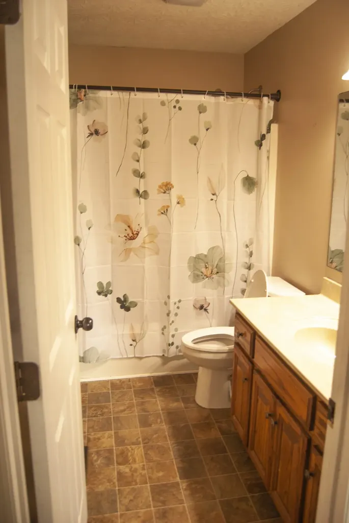 138 Leigh Anna Circle Lafayette TN 37083