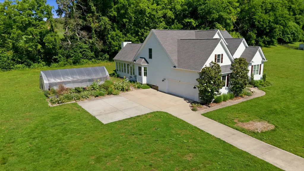 6735 Arno Allisona Road College Grove TN 37046