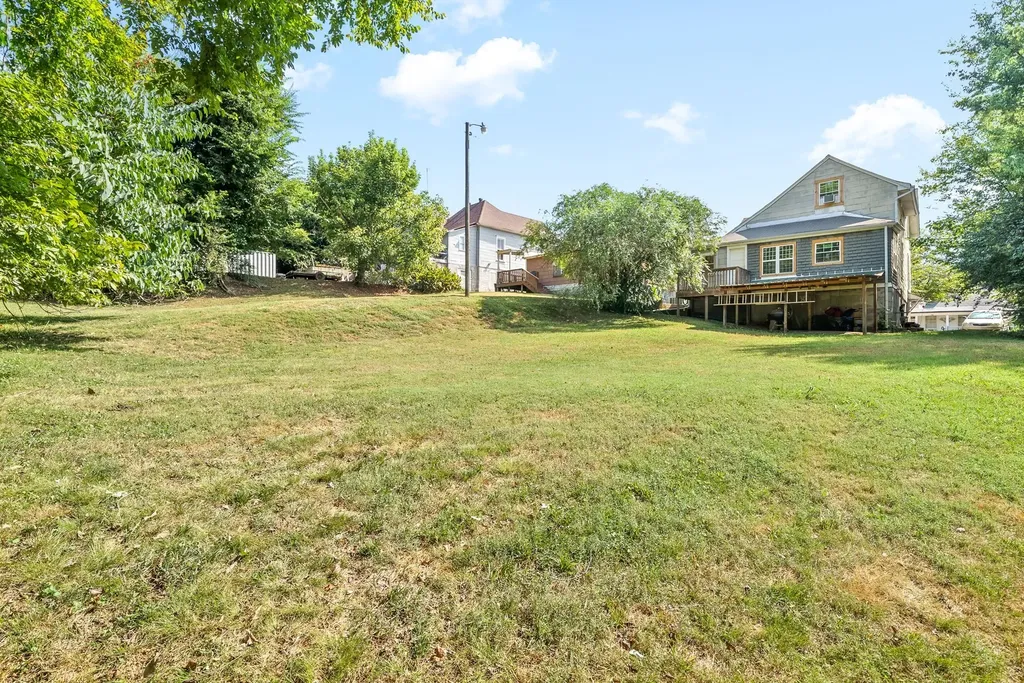 416 S 2nd Street Clarksville TN 37040