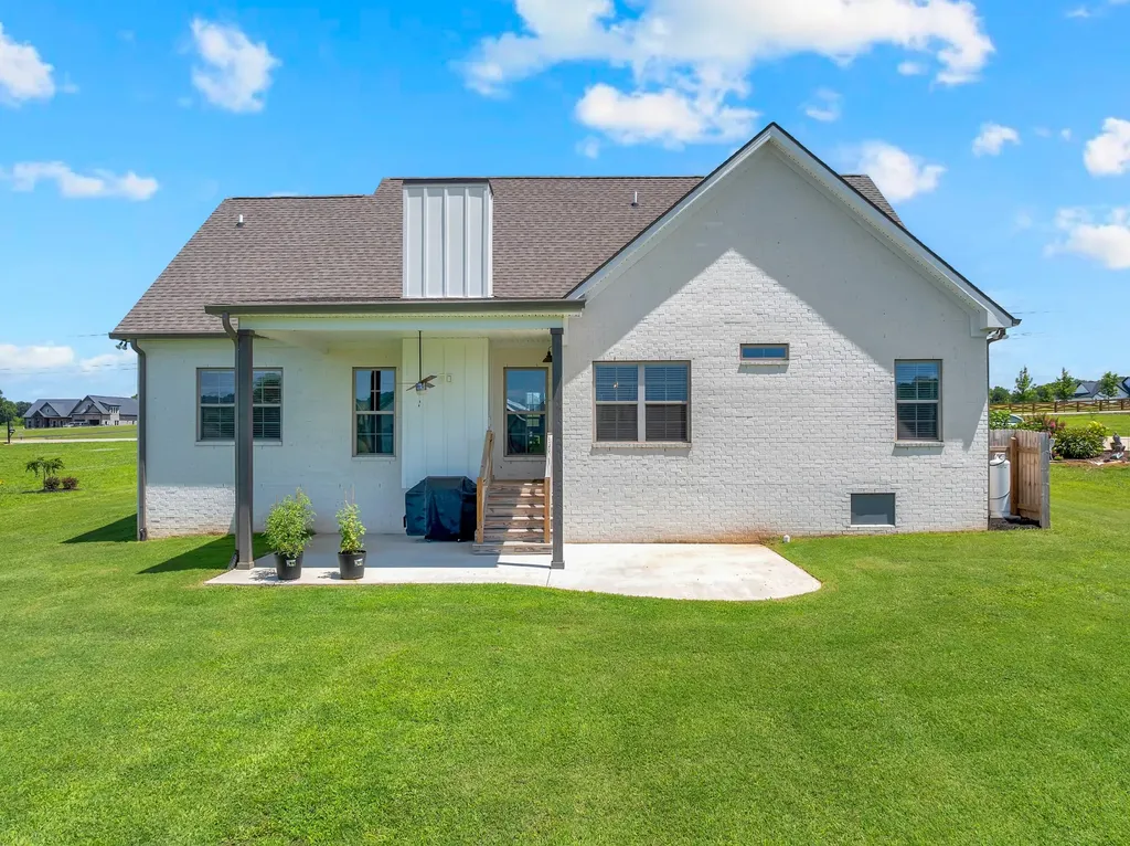 3256 Ostella Road Cornersville TN 37047