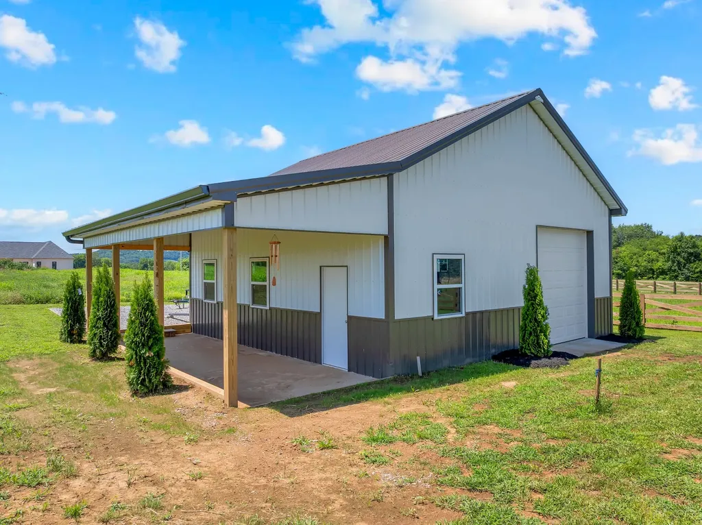 3256 Ostella Road Cornersville TN 37047