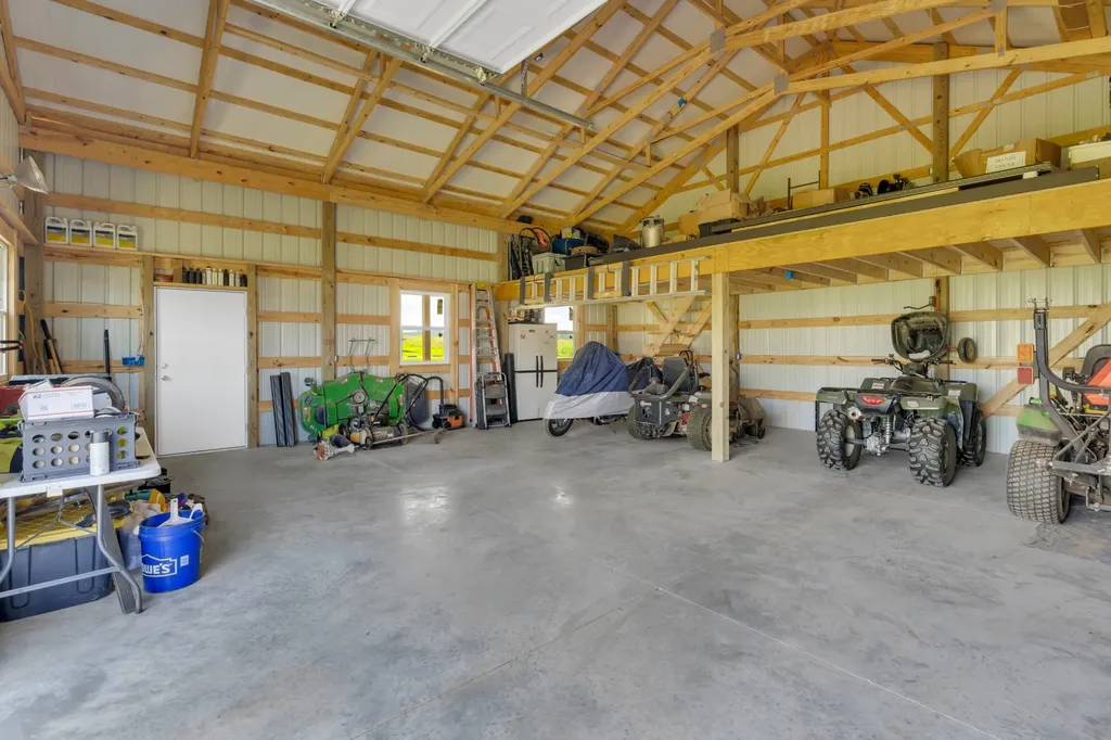 3256 Ostella Road Cornersville TN 37047