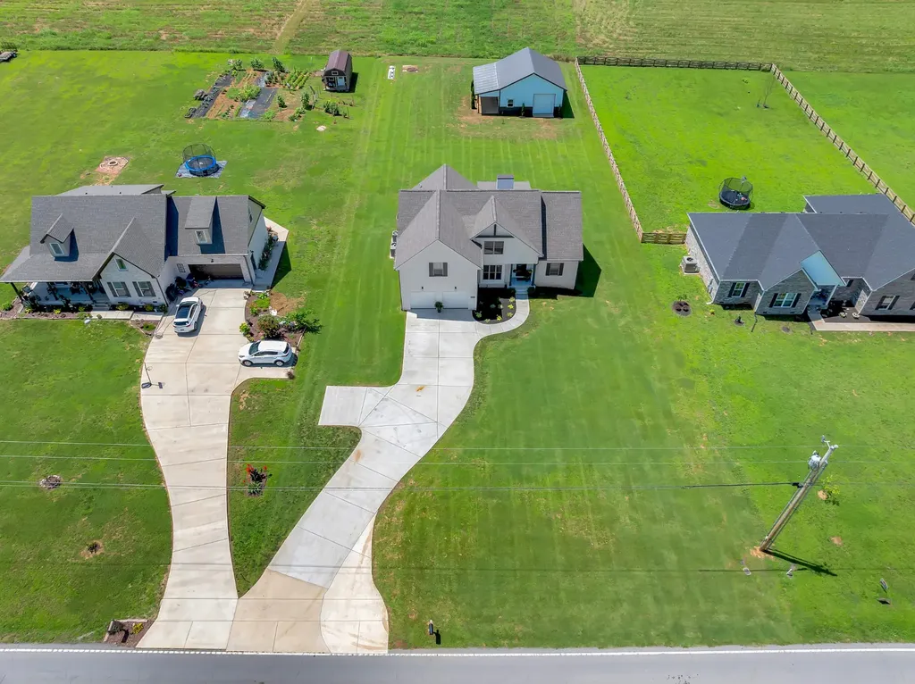 3256 Ostella Road Cornersville TN 37047