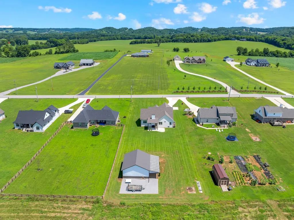 3256 Ostella Road Cornersville TN 37047