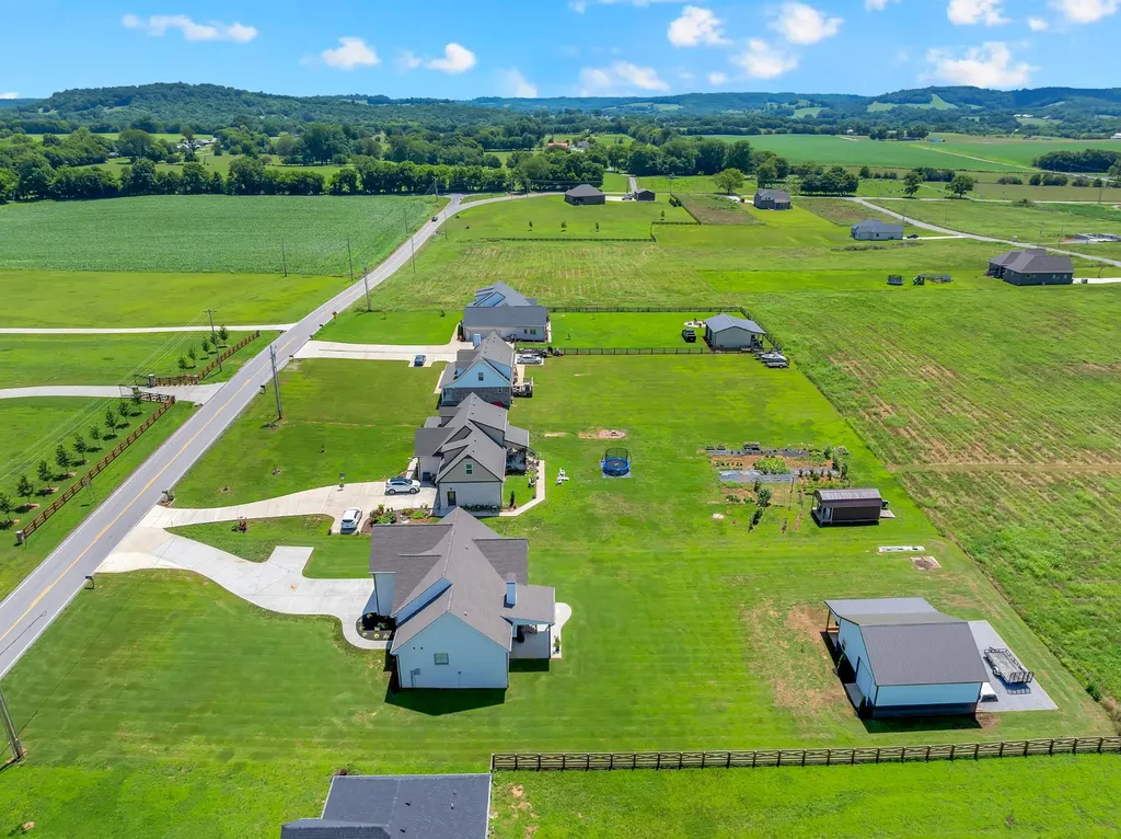 3256 Ostella Road Cornersville TN 37047