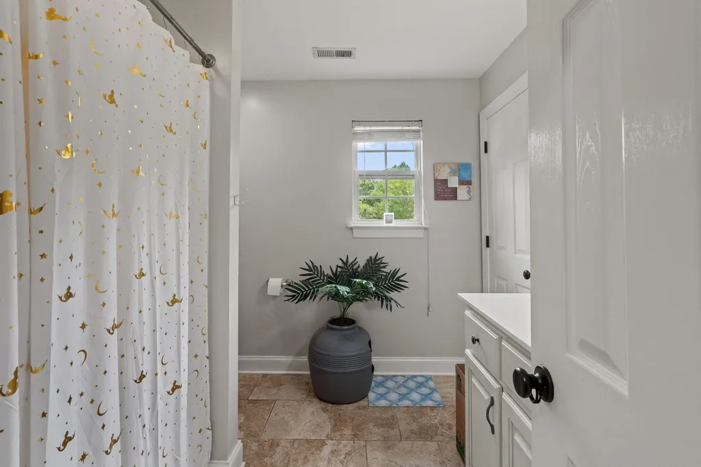 160 Lauren Drive, SE Cleveland TN 37323