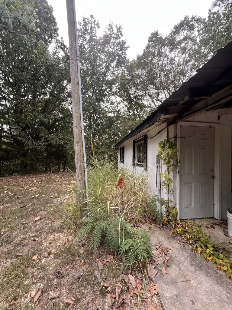 1865 Clydeton Road Waverly TN 37185