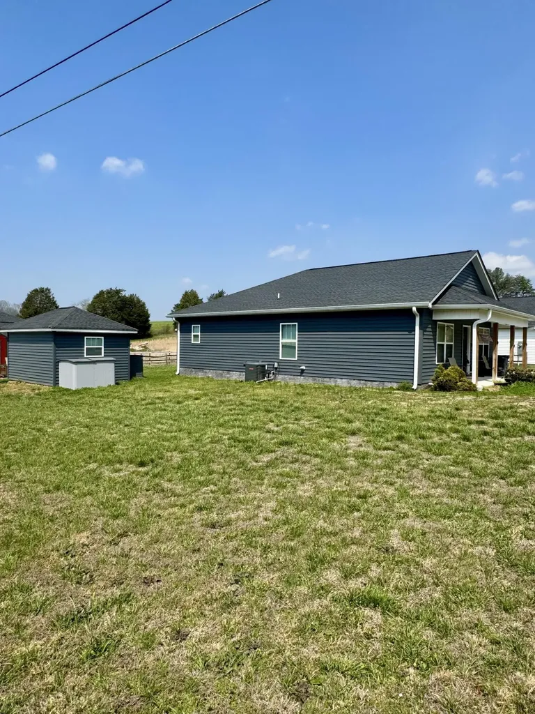 1663 Welcome Valley Road Benton TN 37307