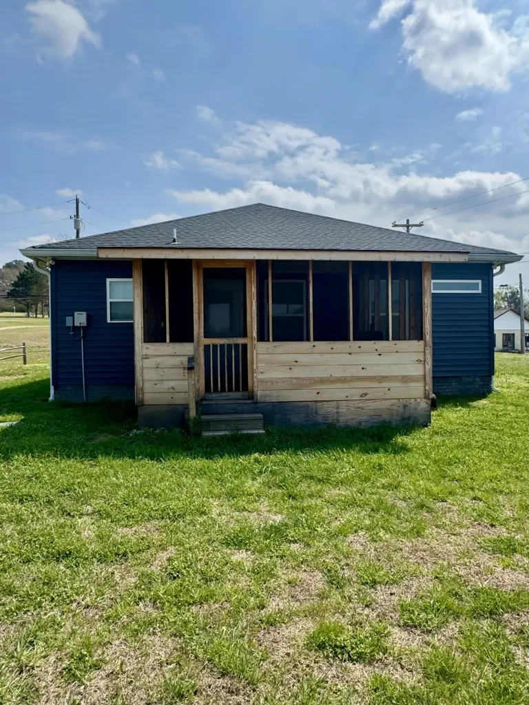 1663 Welcome Valley Road Benton TN 37307