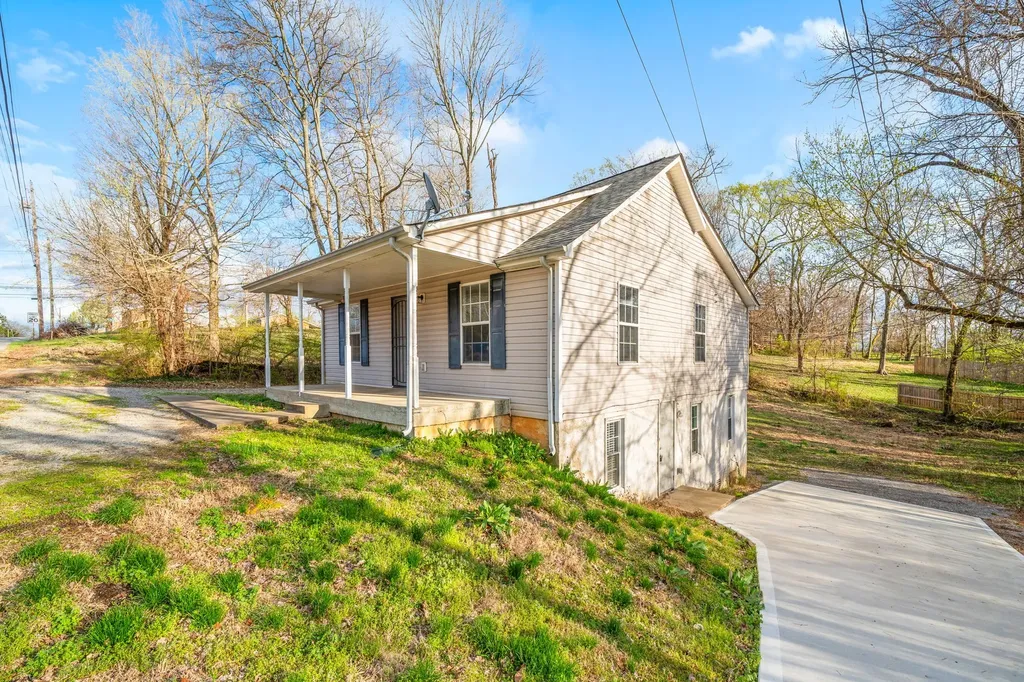 208 Chapel Street Clarksville TN 37042