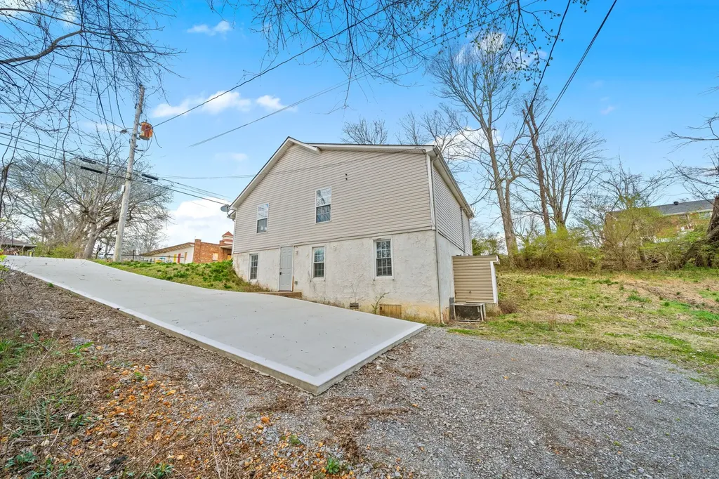 208 Chapel Street Clarksville TN 37042