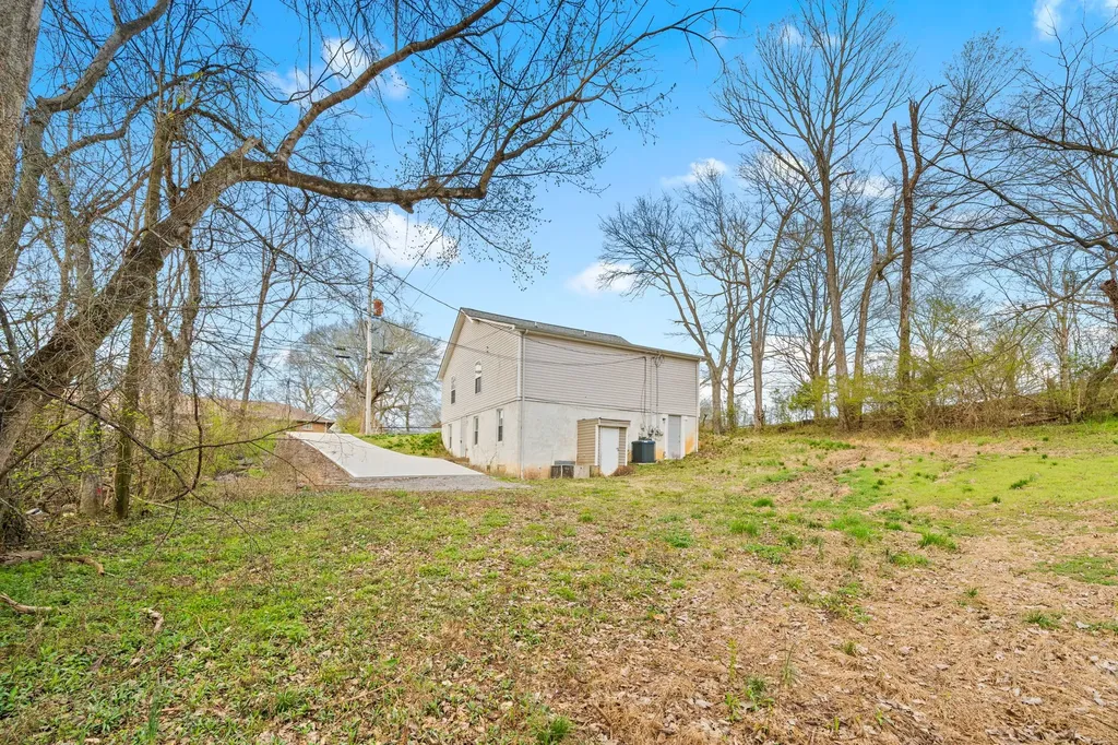 208 Chapel Street Clarksville TN 37042