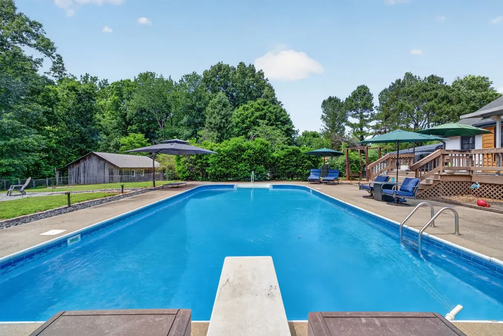 2552 Farms Circle Woodlawn TN 37191