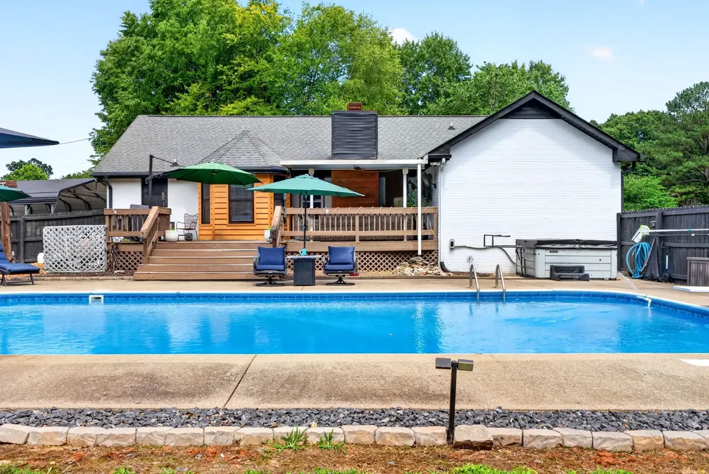 2552 Farms Circle Woodlawn TN 37191