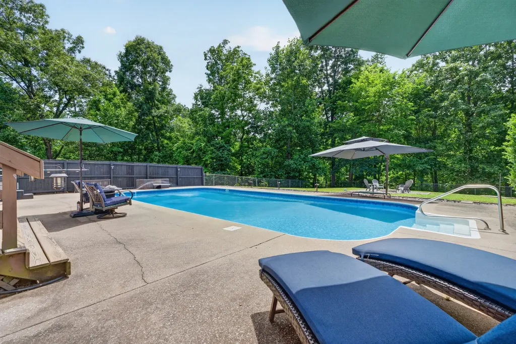 2552 Farms Circle Woodlawn TN 37191